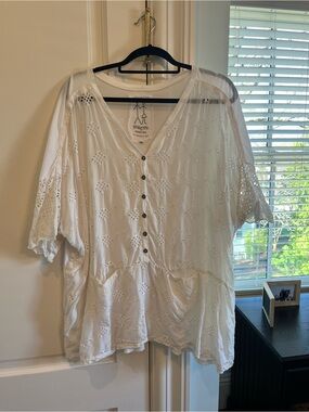 Johnny Was White Eyelet Embroidered Button-Front Tunic